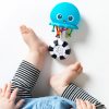 Baby Einstein Zenélő és világító játék, Ocean Glow Sensory Shaker™, 0  hó+