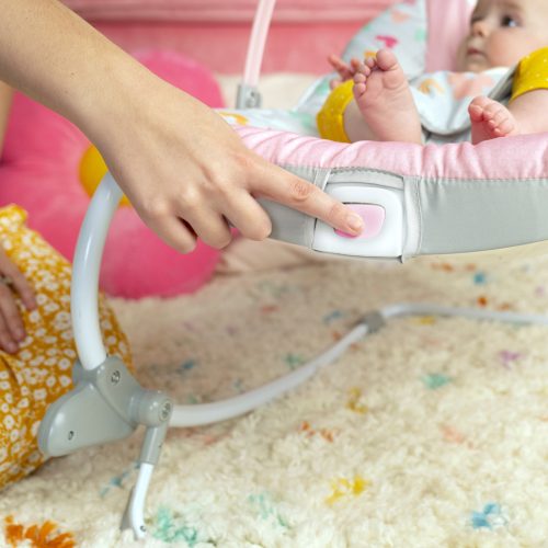 Disney Baby Rezgő hintaszék, Minnie Mouse Forever Besties™, 0 hó+, 18 kg-ig