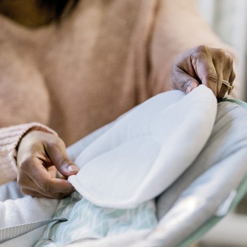 INGENUITY Keep Cozy rezgő pihenőszék 3 az 1-ben 18kg-ig - Weaver