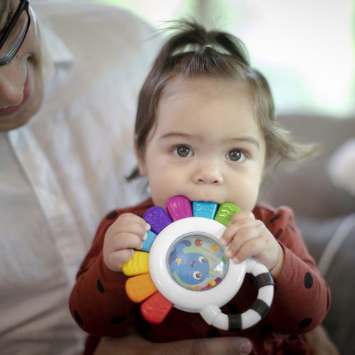 Baby Einstein Érzékszervi játék, csörgő és rágóka, BPA-mentes, Outstanding Opus™, 3 hó+