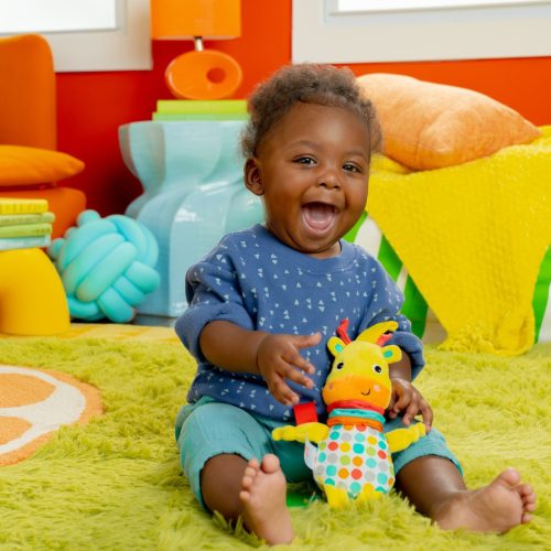 Bright Starts C-karikán játék dallamokkal, zsiráf, Pull Play & Boogie™, 0 hó+