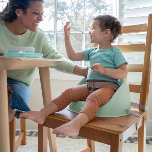 INGENUITY My Spot™ Green 6m+ etetőszék ülésmagasító, 15 kg-ig