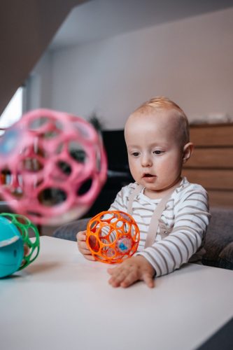 OBALL Játék OBALL™ Classic 10 cm 0hó + AQUAINT 50 ml - rózsaszín/lila