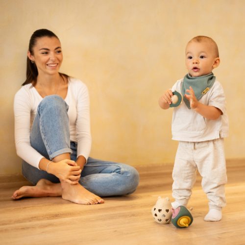 Petite&Mars Szilikon játék Fish Fiona Dusty Rose 6hó+