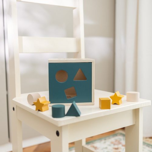 Petite&Mars Fa formaválogató játék Gravity Wood of Mars 12hó+ - Cosmic Blue