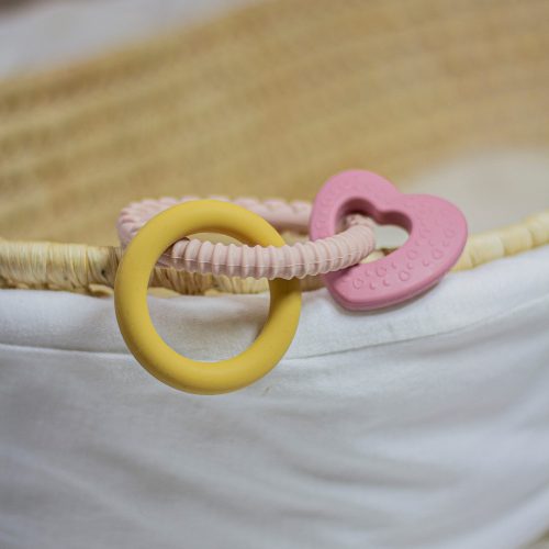 Petite&Mars Szilikon rágóka, Love