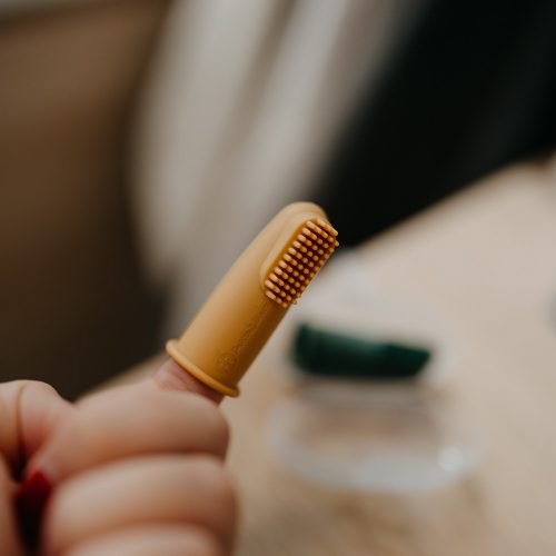 Petite&Mars Szilikon ujjra húzható 2 db fogkefe szett, Rose&Sand, 0 hó+