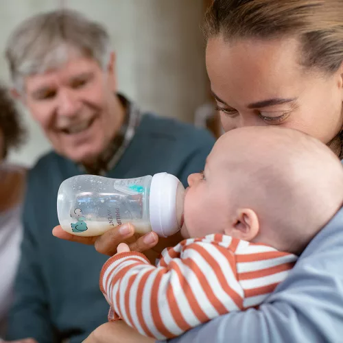 Avent SCY673/81 Natural Response elefántos cumisüveg AirFree 260 ml 1 hó+