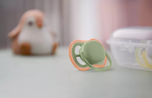 Philips AVENT Játszócumi, Ultra Air, 6-18 hó, neutral, 2 db