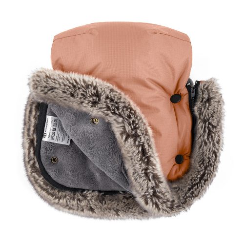Petite&Mars Téli szett Arctic 4in1 bundazsák + kézmelegítő kesztyű babakocsira Furry - Pastel Peach