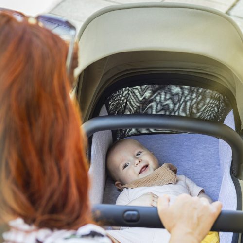 Petite&Mars Kombinált babakocsi ICON 2in1 Dove Grey LITE AIR + Core Pro i-Size Black Grey + Bázis