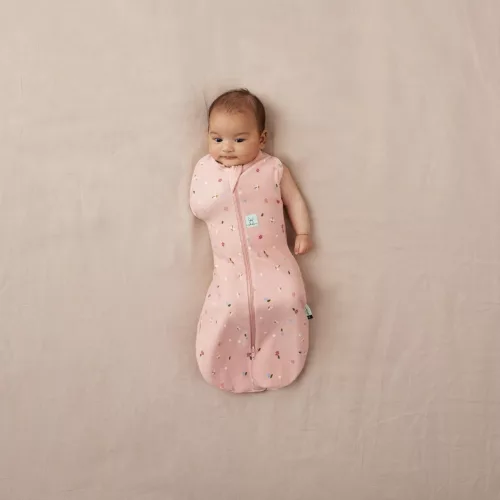 ERGOPOUCH 2 az 1-ben pólya és alvózsák Cocoon Daisies 3-6 hó, 6-8 kg, 0,2 tog