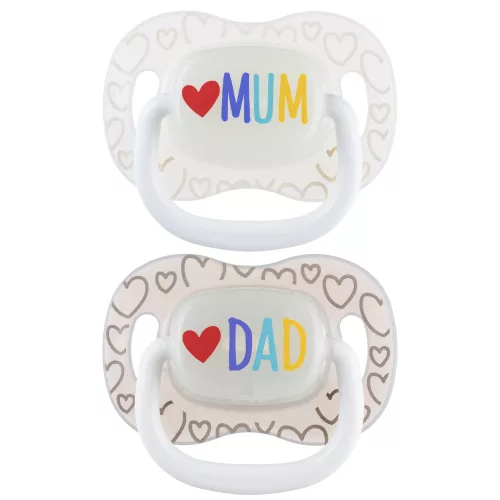 Canpol babies Világító Szilikon szimmetrikus cumi LOVE MUM&DAD 6-18hó 2db