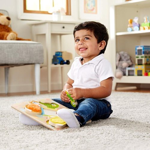 Melissa & Doug tapintós puzzle, kukucskáló állatok tükörrel