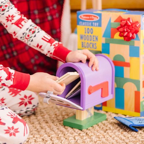 Melissa & Doug azúrkék nyomok és te fa postaláda készlet